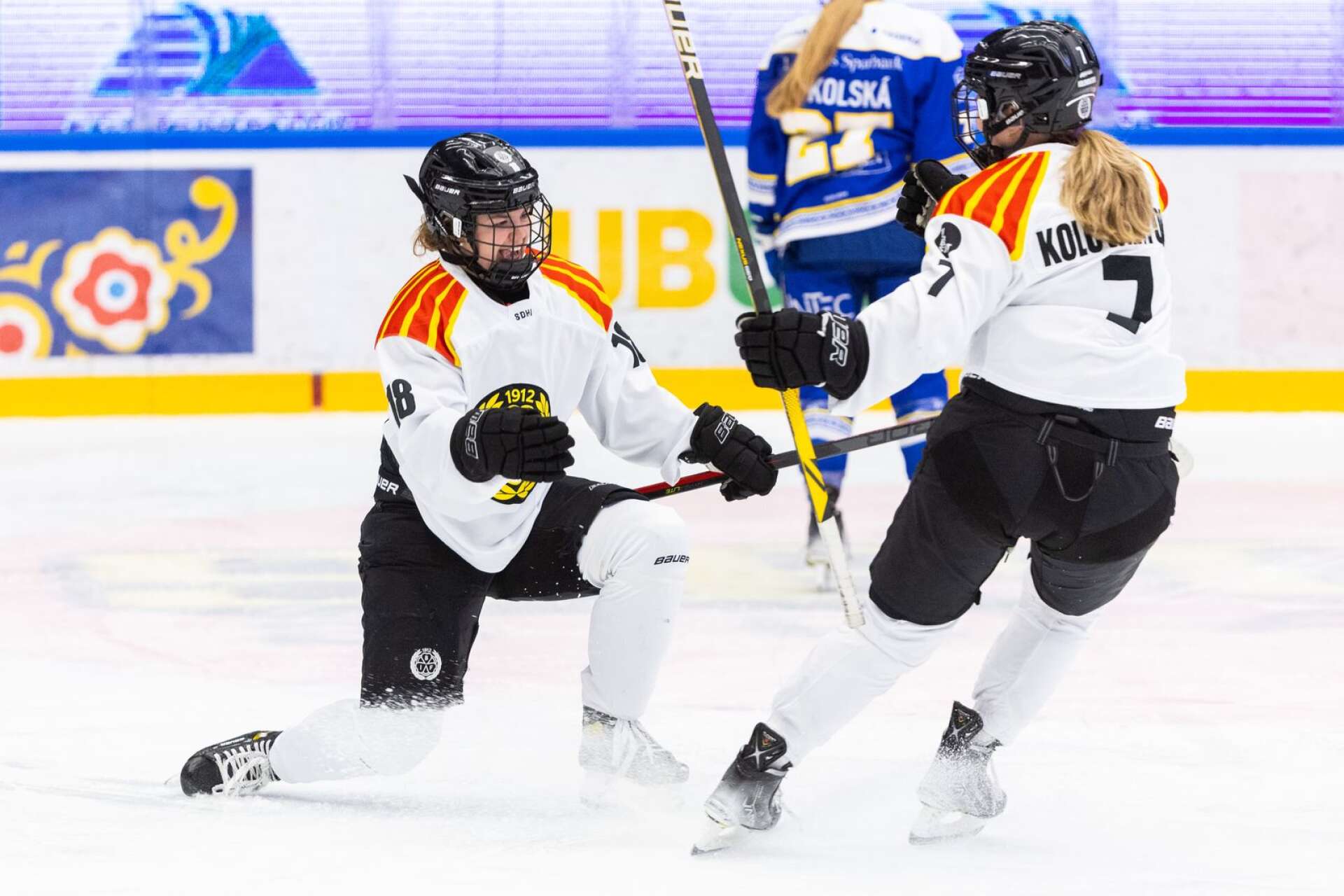 Emma Murén, till vänster, har spelat åtta säsonger i SDHL – senaste tre med Brynäs.
