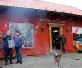 Många nyfikna besökare kom för både visningen av Anton Olssons gamla järn- och diversehandel och julmarknaden.