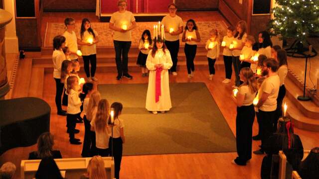 Luciatablå i Degerfors kyrka blir det även i år. Här en bild från förra året då Kim Stangebrant var ljusdrottning.