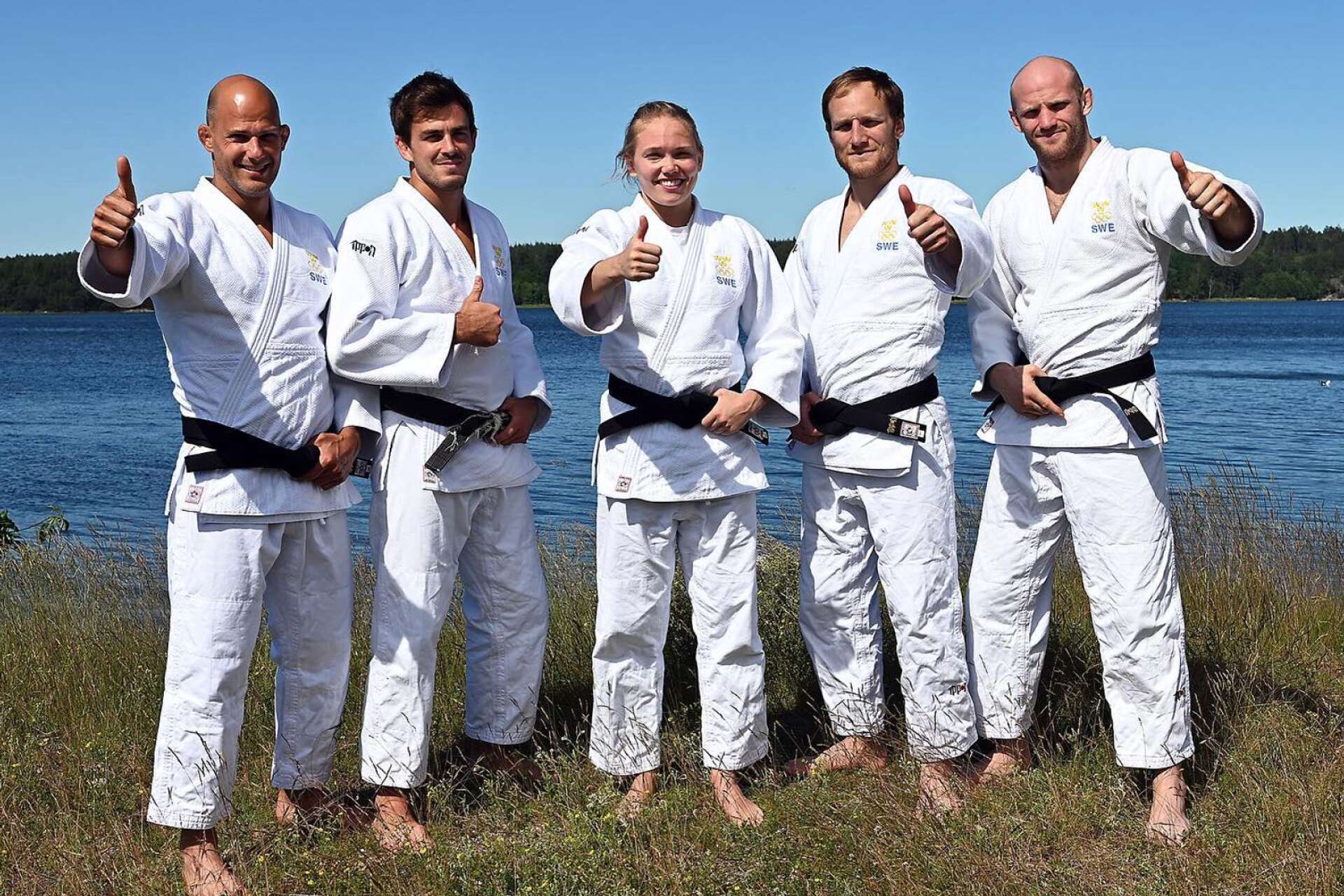 Kvintetten som representerar judolandslaget i Tokyo: Robert Eriksson (förbundskapten, coach på mattan), Tommy Macias, Anna Bernholm, Robin Pacek och Marcus Nyman. 