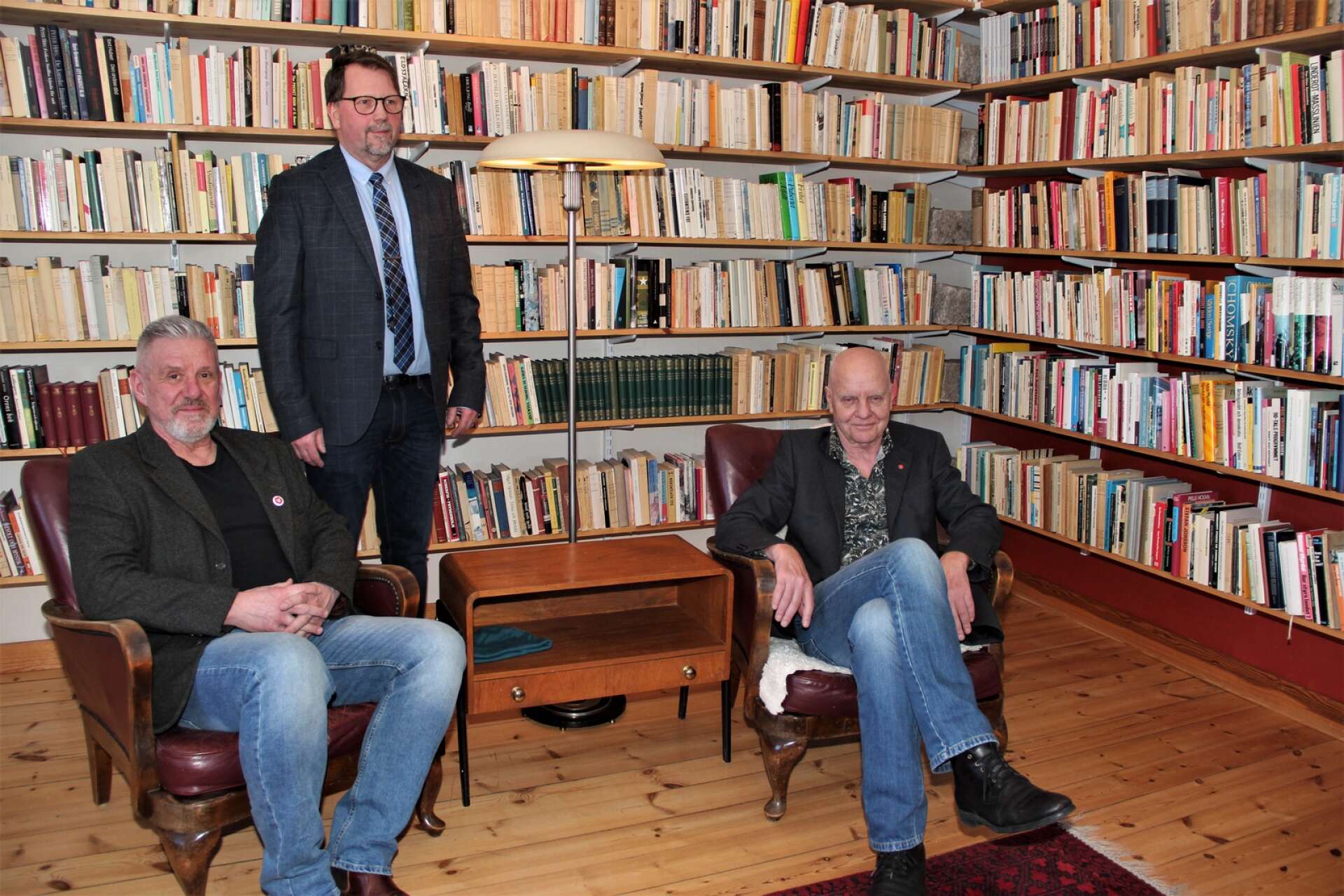 Per-Olow Linder i mitten blir ny styrelseordförande i Degerforsvänstern. I bild syns även Peter Pedersen och Linders föregångare Roland Halvarsson.