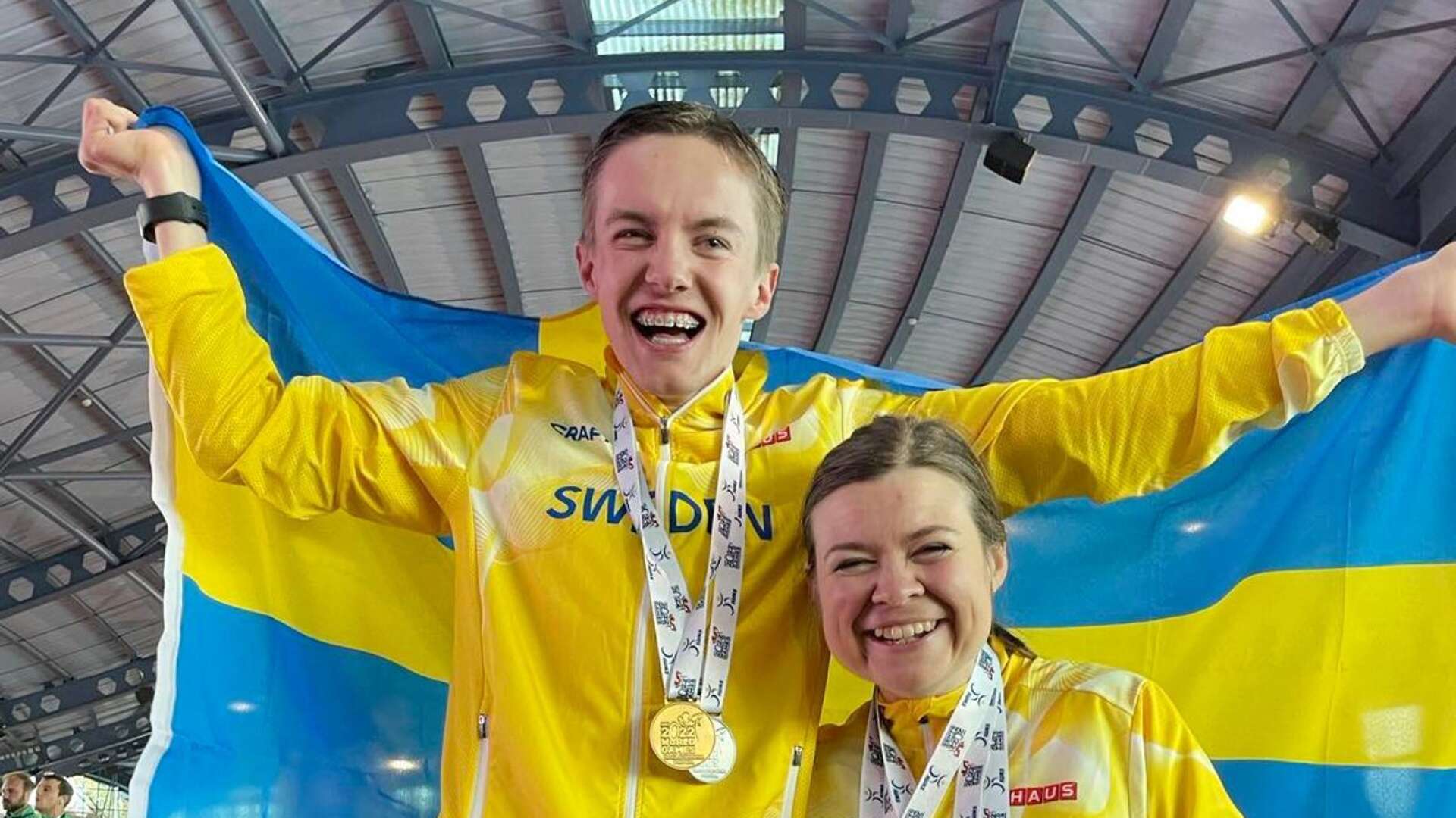 Karlskoga Friidrotts Gustav Tegnelund och Marika Vaihinger – som tillsammans tog fem medaljer varav fyra guld i IWAS World Games i Portugal.