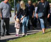 Stora som små deltog i protesterna mot nedläggning av Karlskogas förlossning och bevarandet av lasarettet.