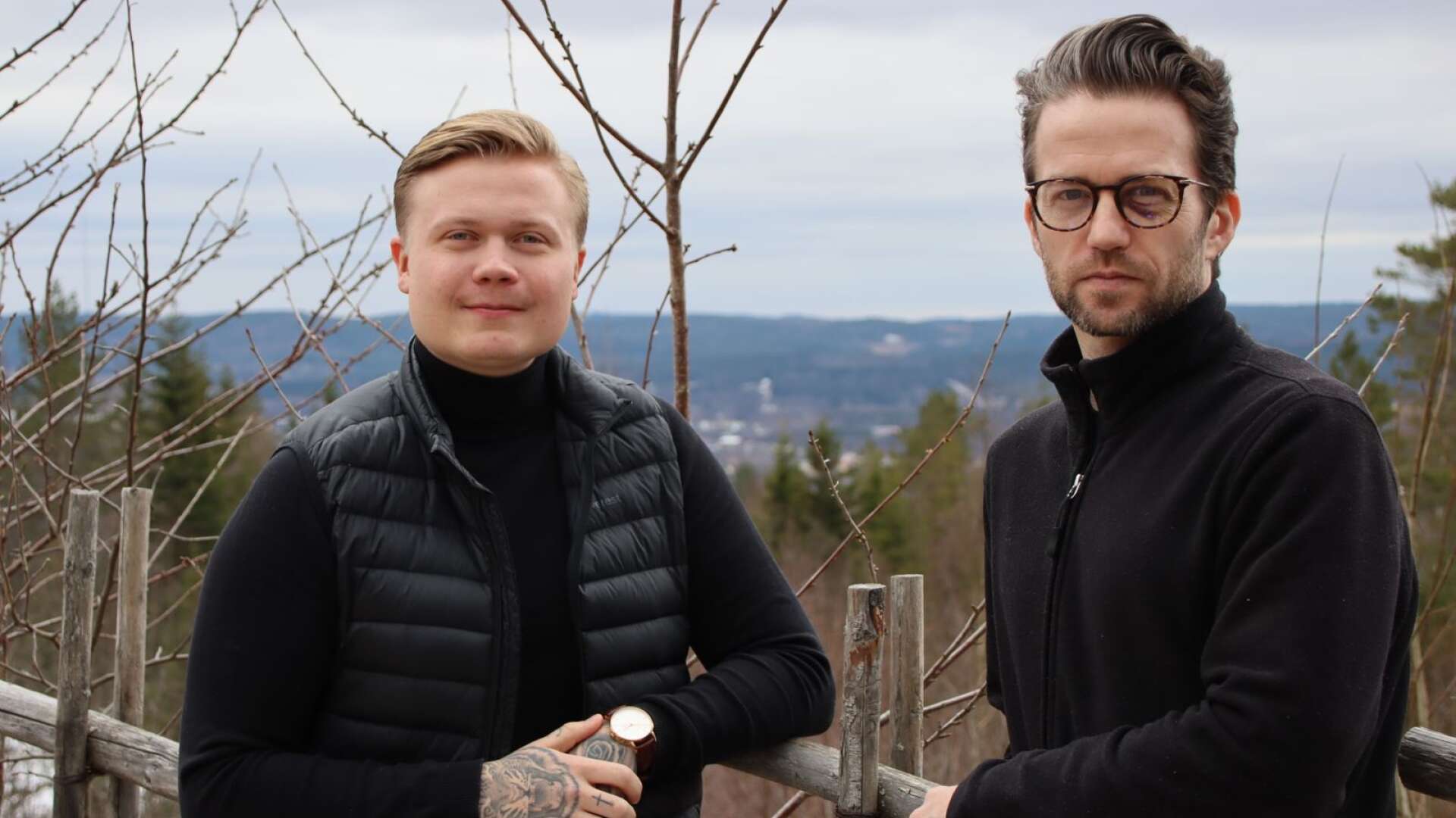 Hampus Holm Gustafsson och Carl Stjernlöf minns tillbaka på deras resa de gjorde för att hjälpa flyktingar från kriget i Ukraina. 