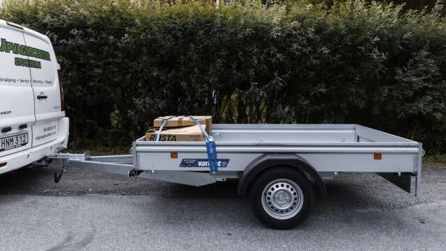 En släpvagn är ett fantastiskt hjälpmedel när du behöver flytta möbler eller transportera byggisolering och trädgårdsavfall.