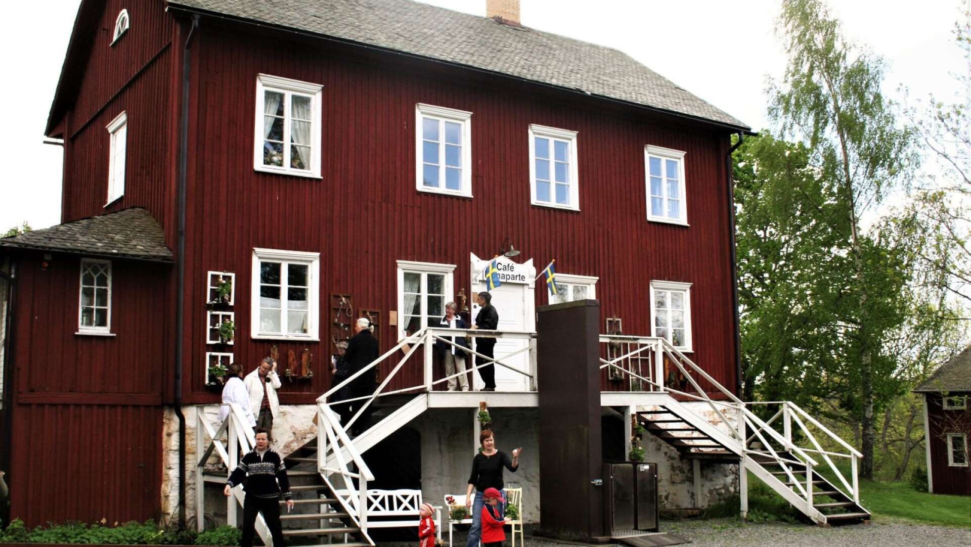 Dalslands konstmuseums kafébyggnad är akut drabbat av läckageproblem.
