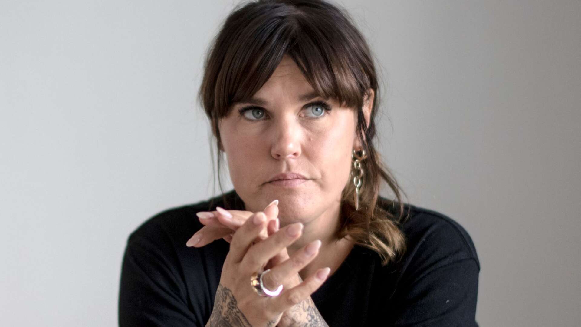 Mia Skäringers nya podcast heter ”Skalla dagen”.