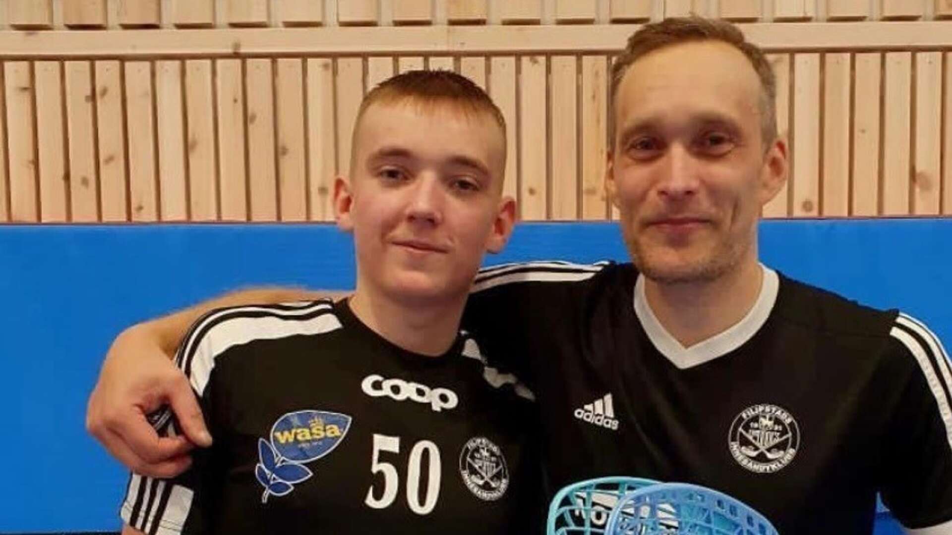 Far och son: Liam Nyheim, 16, och Staffan Eriksson, 42. 