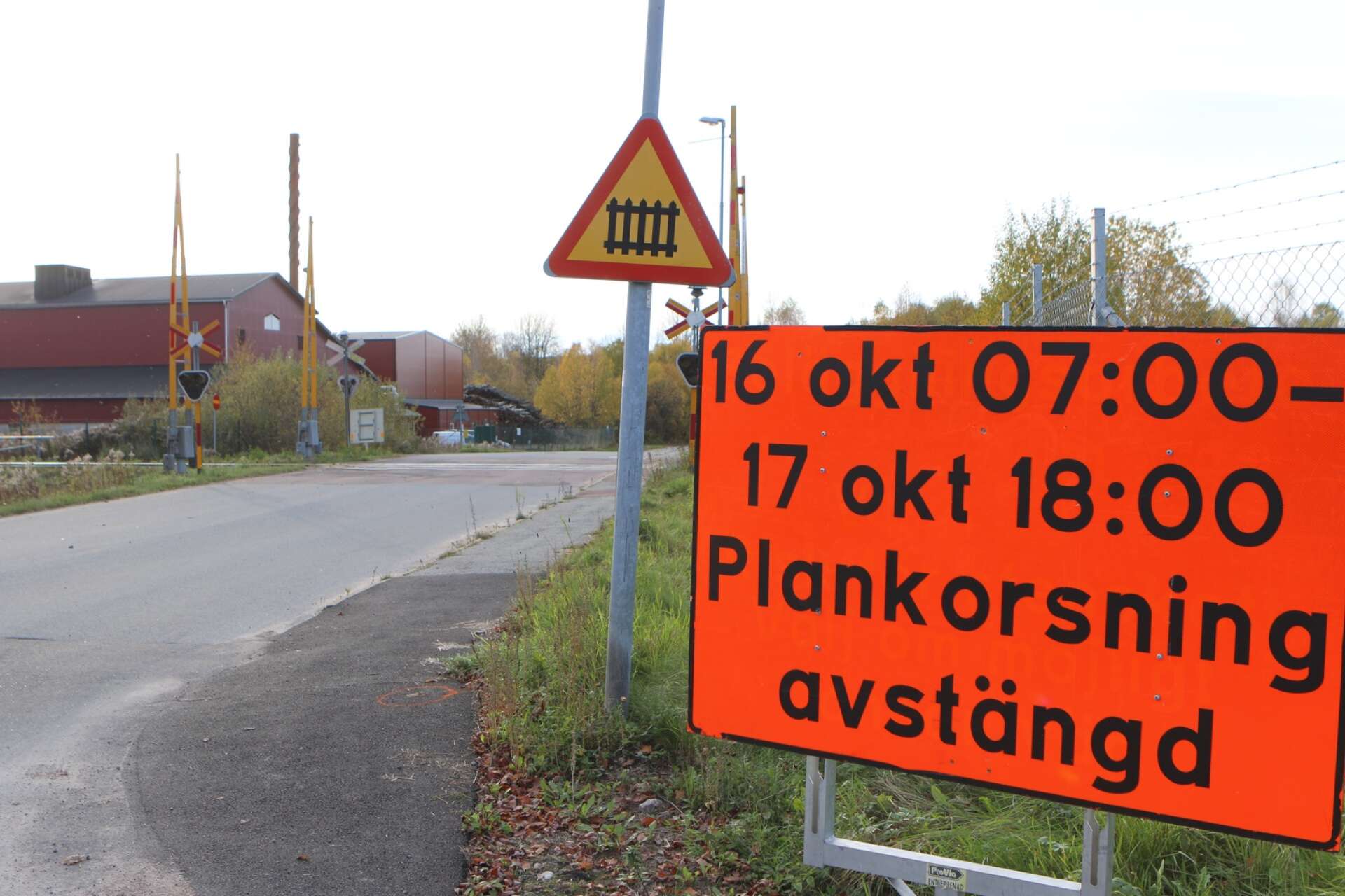 Även plankorsningen vid Jonstorpsvägen ska renoveras. 