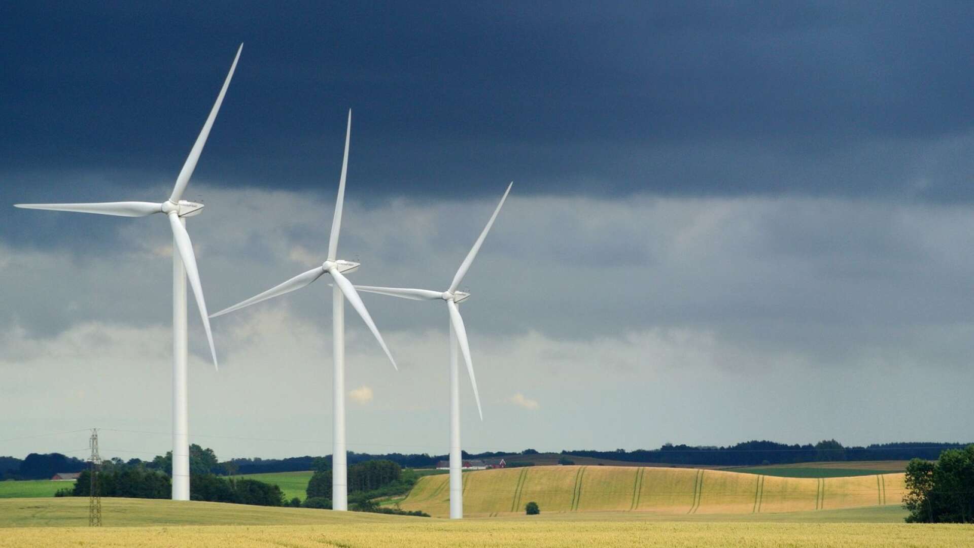 En betydande del av den nya elproduktionen kommer att utgöras av vindkraft – eftersom vindkraften har lägst produktionskostnad av de förnybara kraftslag som kan byggas ut i stor skala, skriver Charlotte Unger Larson.