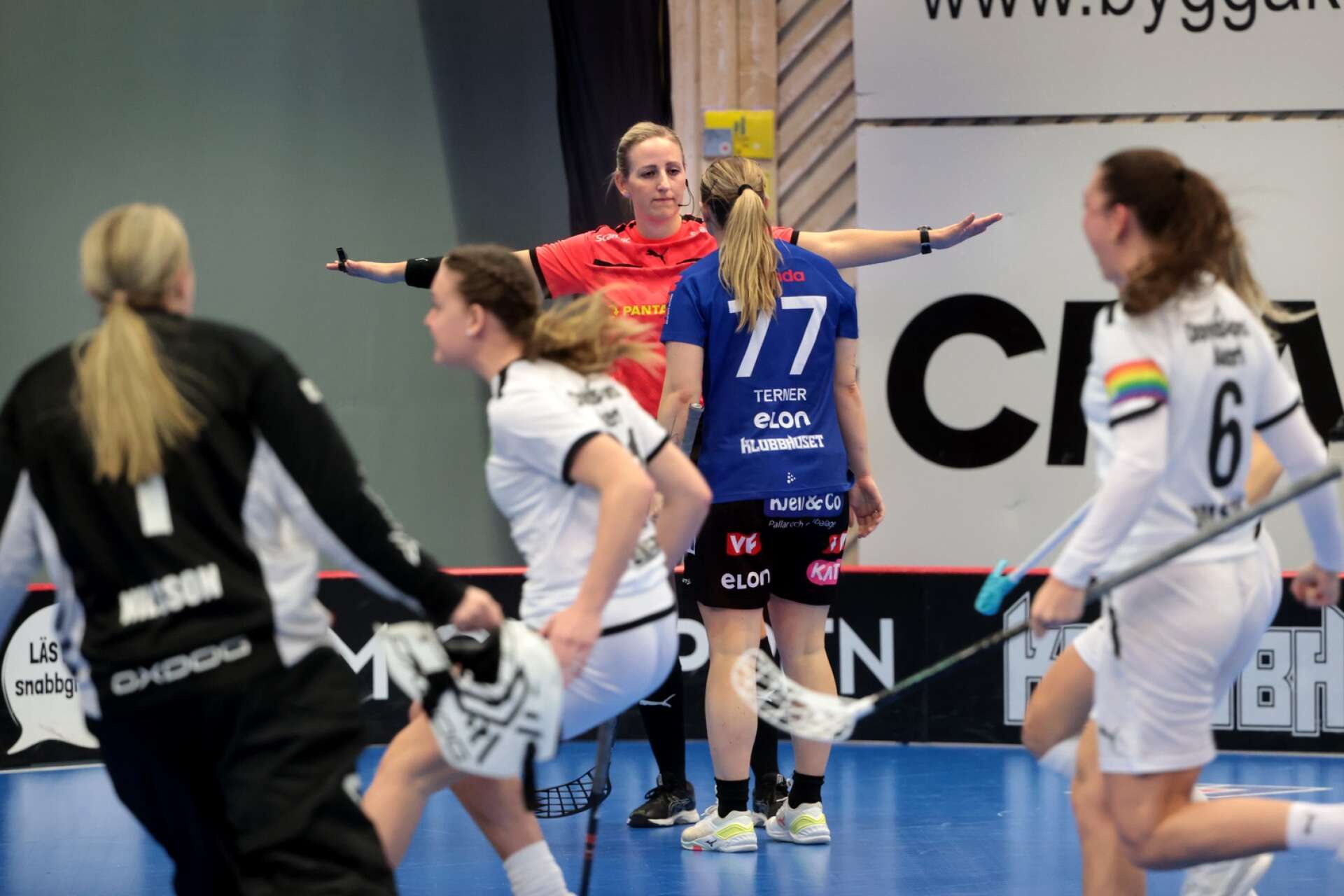 Karlstad IBF-forwarden Alexandra Terner ville att hennes straffslag skulle slås om men fick inget gehör hos domaren och Lund vann med 2–1 efter straffläggning i Colorama Arena.