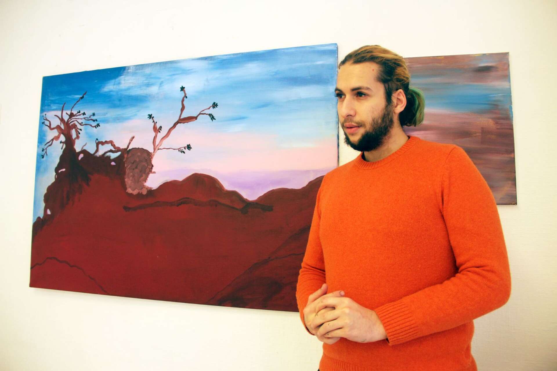 Att måla är en livslång passion för Mohamed Alsebai. I dag, lördag, är det vernissage för hans första egna utställning.