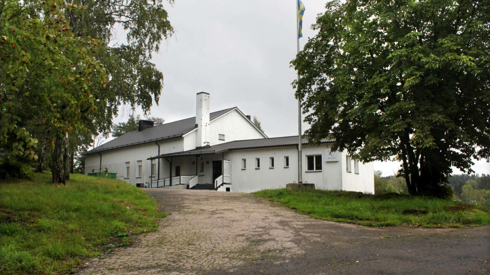 Nuvarande ägaren Slottsbron Estate vill sälja Slottsbrons Folkets hus.
