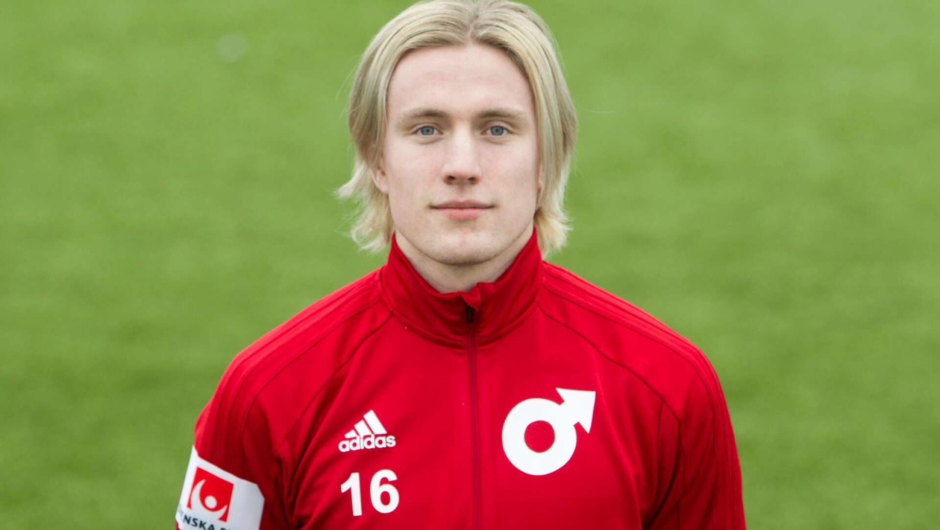 Viktor Götesson gjorde två mål när Degerfors IF besegrade Gefle med 4-0 under lördagseftermiddagen. 