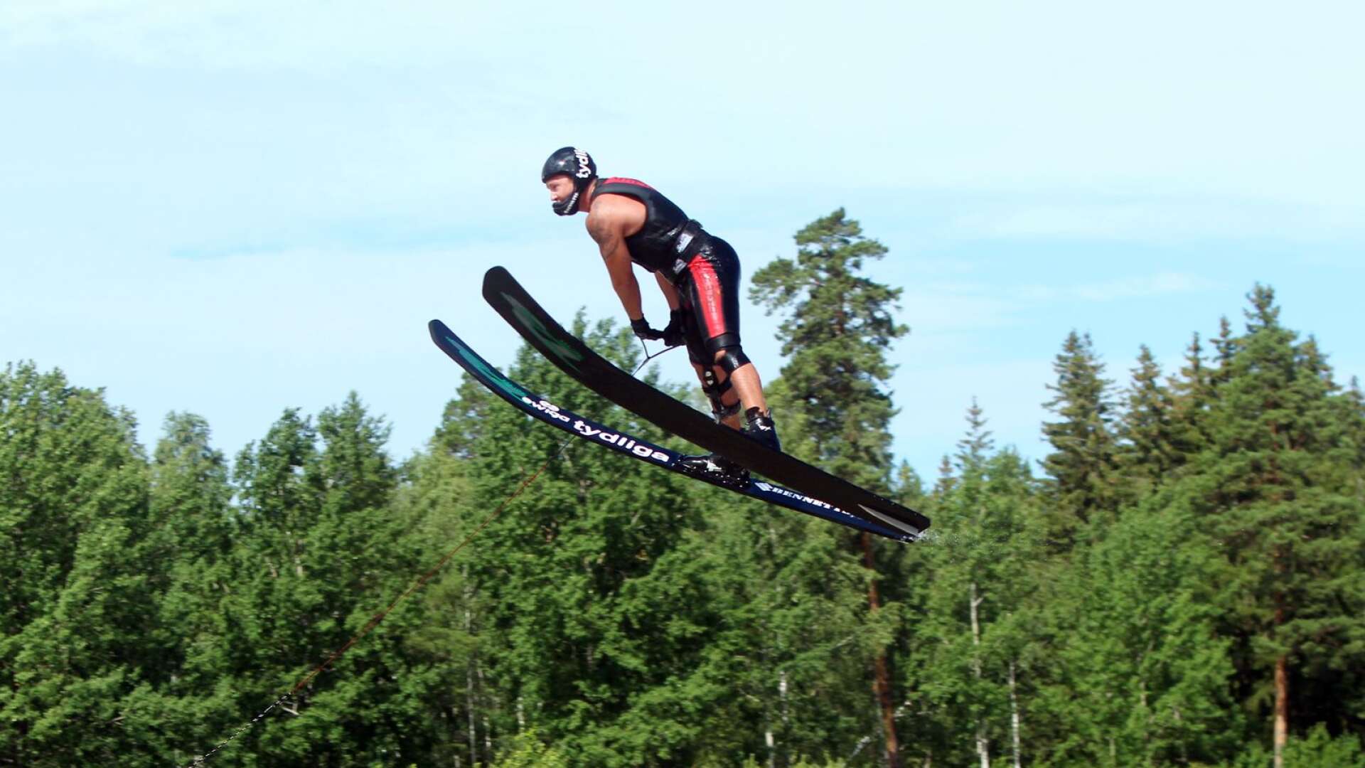 Patrik Öhmans första hopp i Sverige skedde hemma i Mariestad. I en förändrad tävlingskalender blir hemmatävlingen i augusti den första.