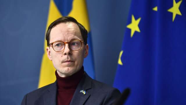 Utbildningsminister Mats Persson (L) och resten av regeringen försöker &quot;säkerhetisera” ett nytt politikområde, menar debattören. 