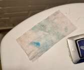 NWT använder särskilda servetter som är framtagna specifikt för att identifiera kokainspår. När det finns spår av kokain uppstår omedelbart blå fläckar på de rosa servetterna.