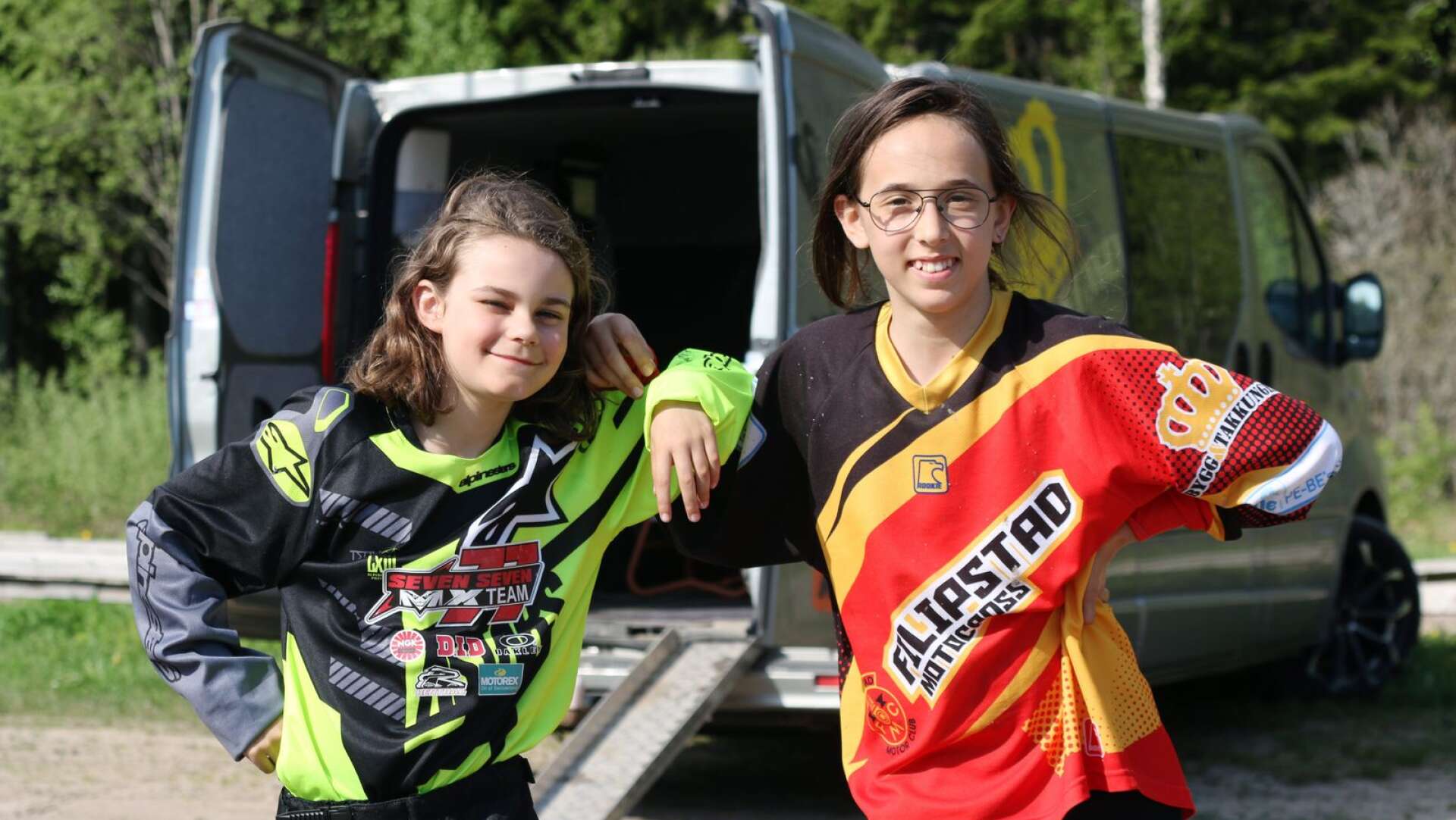Maxximus Vikingasköld och Jacqueline Löfqvist från Filipstad inledde en den nya motocrossäsongen med en deltävling i Kattcupen i Kungsör.