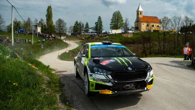Oliver Solberg med kartläsare Elliott Edmondson kom på tredje plats i WRC 2 i Kroatiens VM-rally.