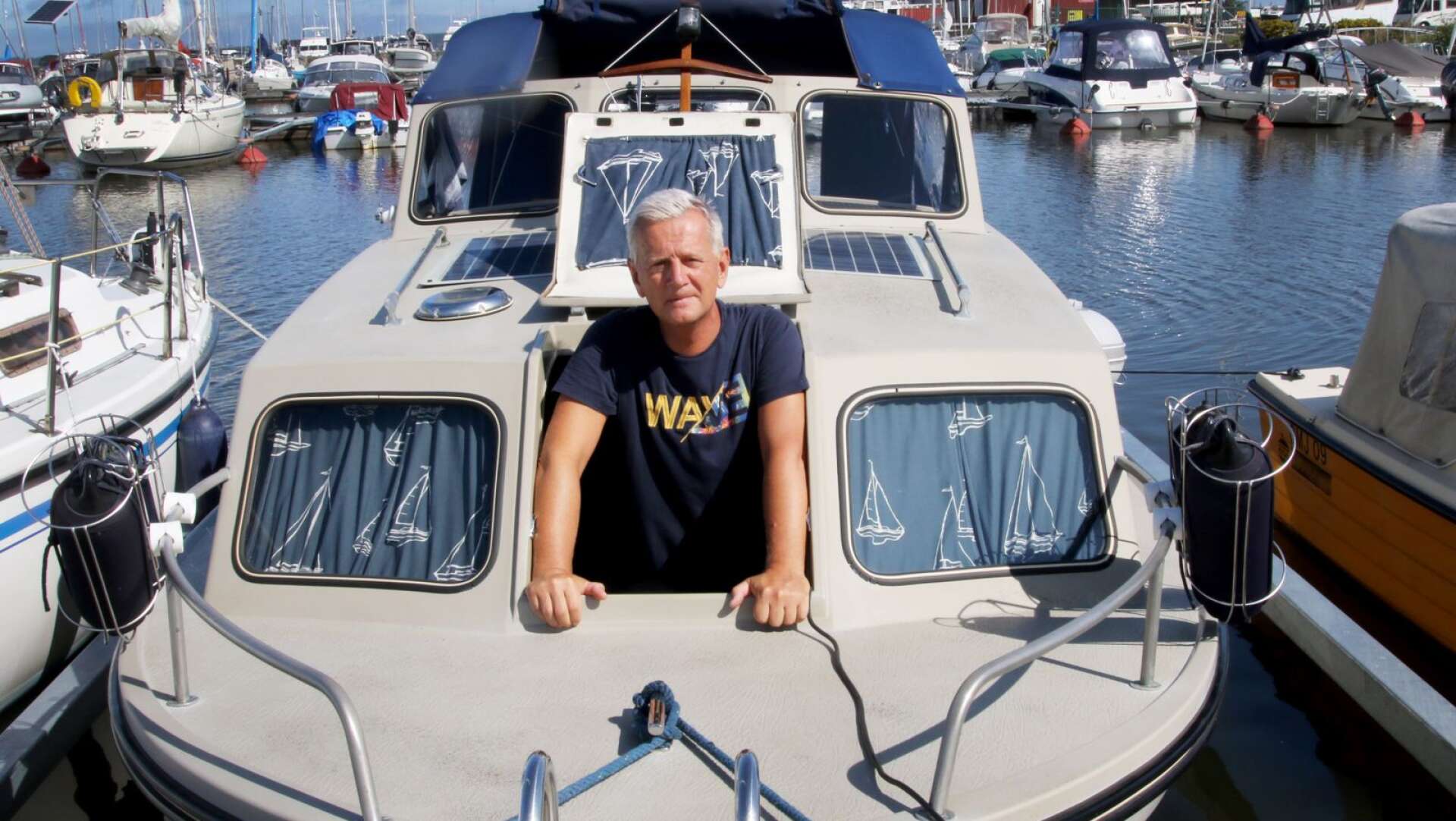 Stefan Eklund från Falköping är en av cirka 250 som bor utanför Mariestad som har en båtplats i hamnen. 