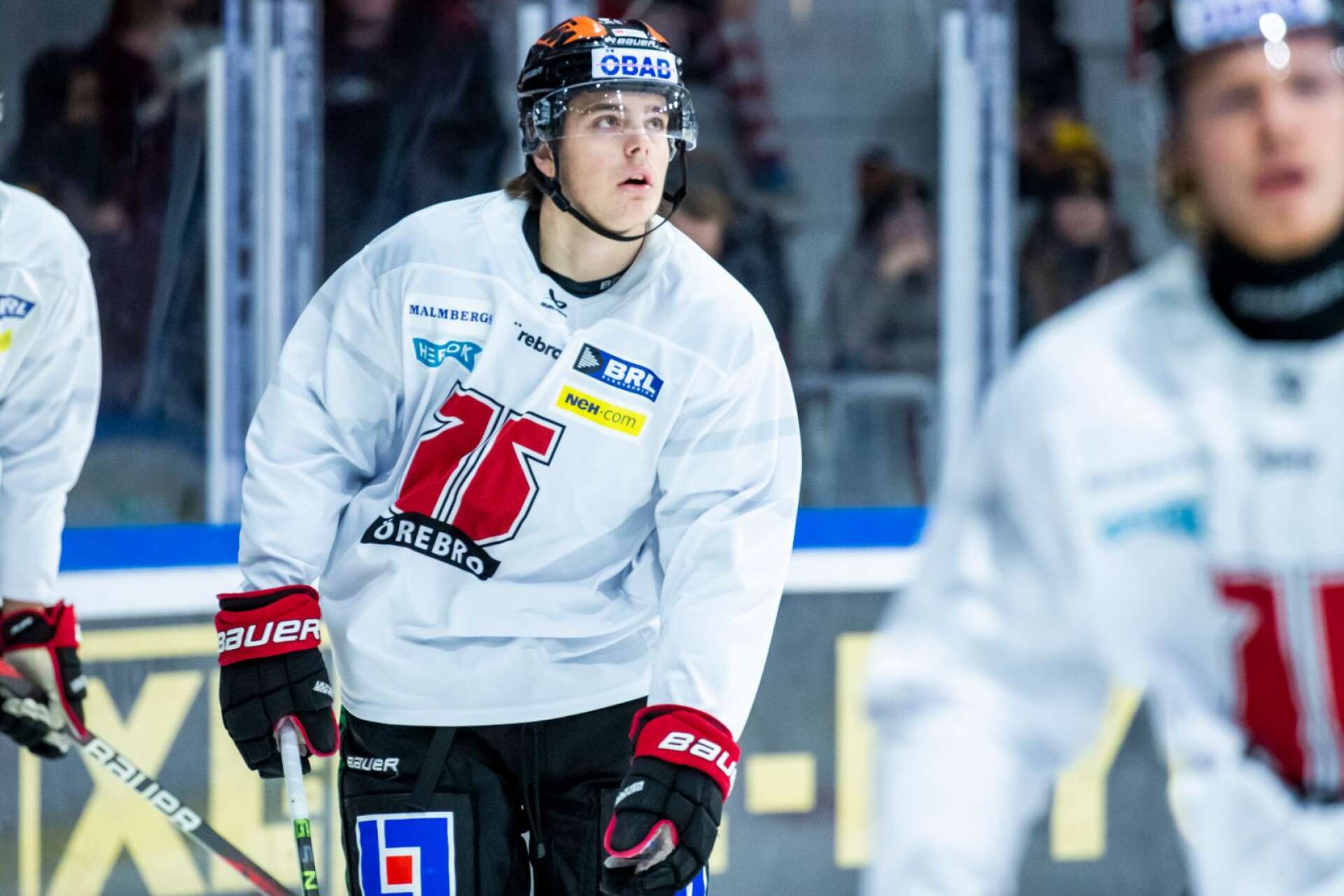 Örebros Leo Carlsson spås gå som trea eller fyra i NHL-draften i sommar.
