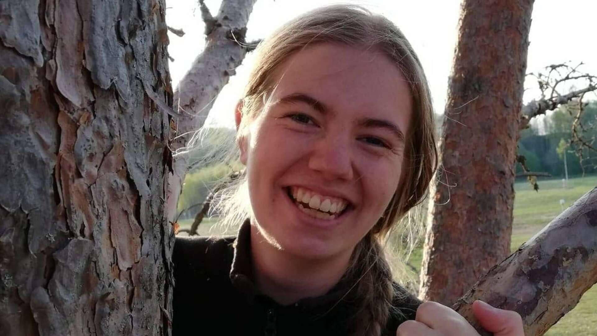 Evelina Szamosi är från Växjö men studerar i Ransäter. Hon har valts in som värmländsk riksstyrelseledamot i Fältbiologerna.