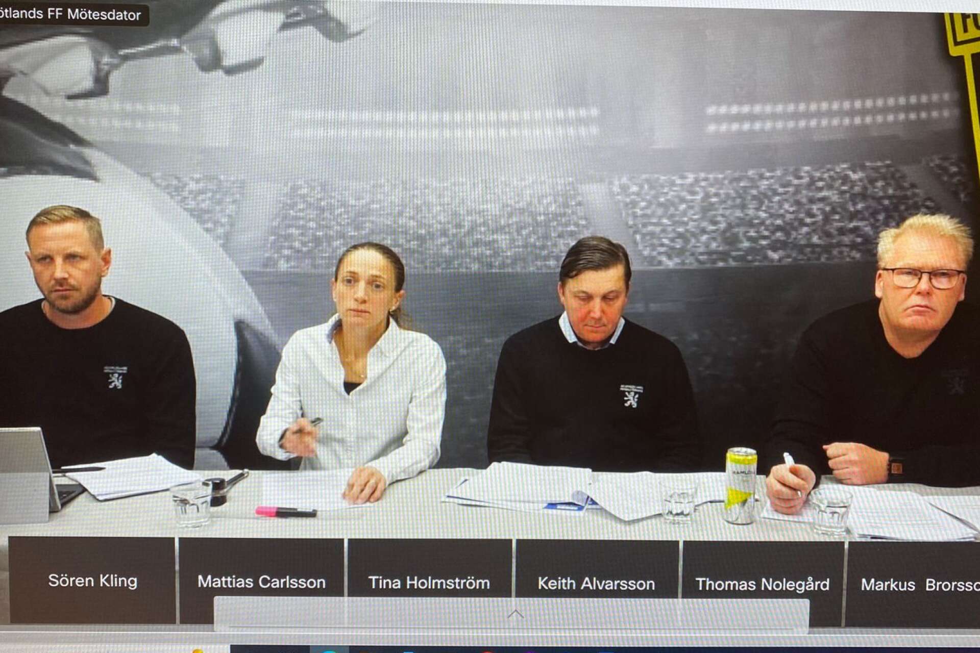 På torsdagskvällen var det dags för Västergötlands Fotbollförbunds representantskapsmöte som skede digitalt. Här syns Niclas Krantz, Karin Holgersson, Marcus Ahlberg och P-O Carlsson på VFF.