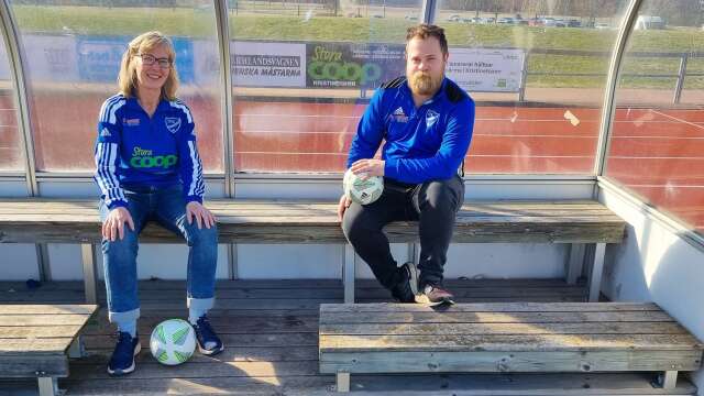 IFK:s Birgitta Reinholdsson och Martin Widroth är glada över att det blev hela 47 lag.