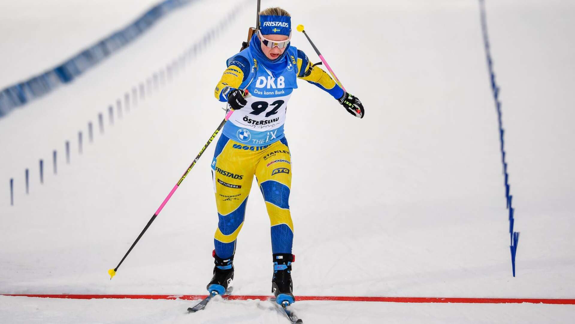 Mona Brorsson fick en fin start på världscupsäsongen när hon inför välfyllda läktare på Östersunds skidskyttestadion slutade på 11:e plats och därmed bästa svenska.