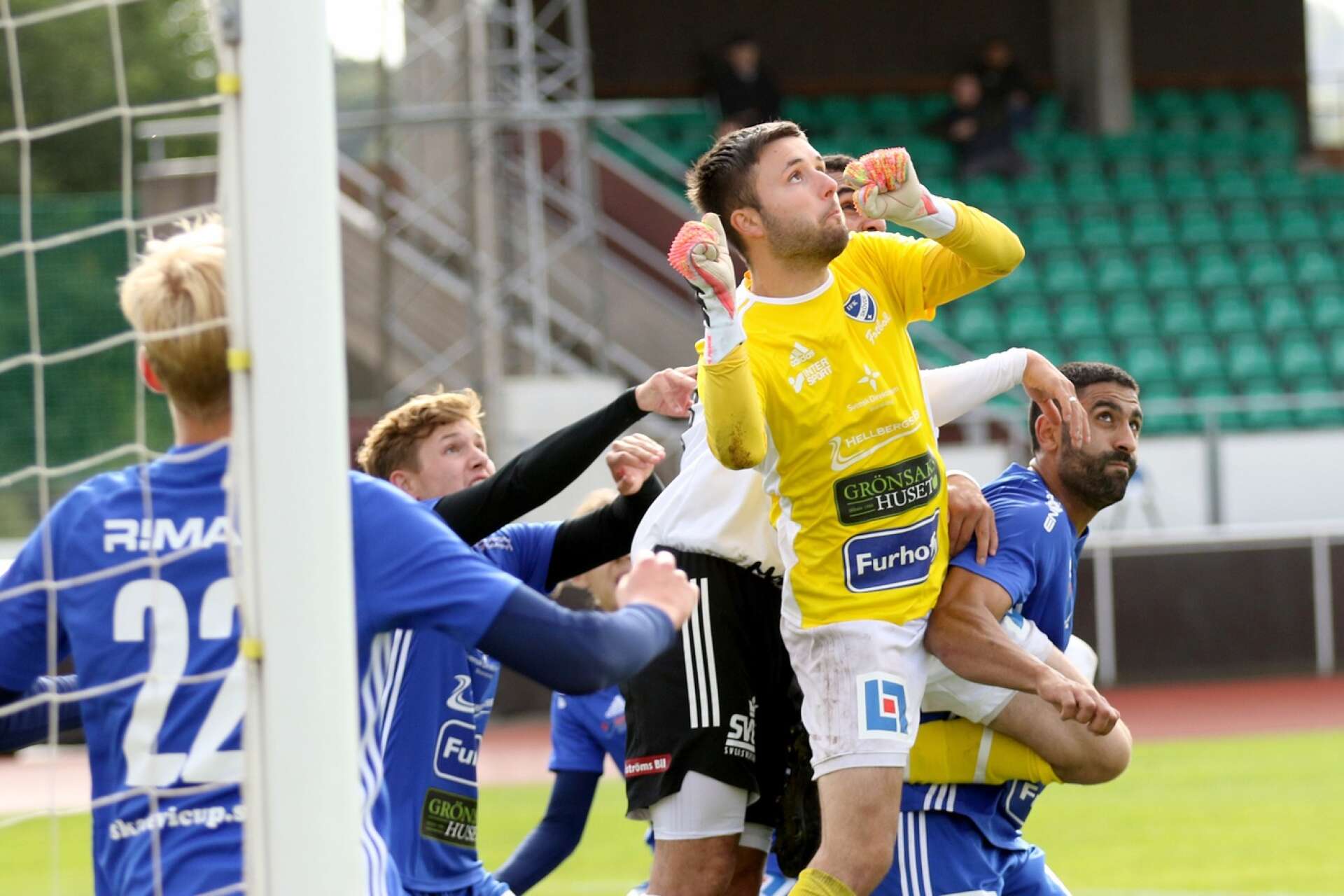 Det har blivit över 200 matcher i IFK Skövdes A-lag för Ammar Ibrahimovic som nu lämnar moderklubben för spel i Qviding FIF.