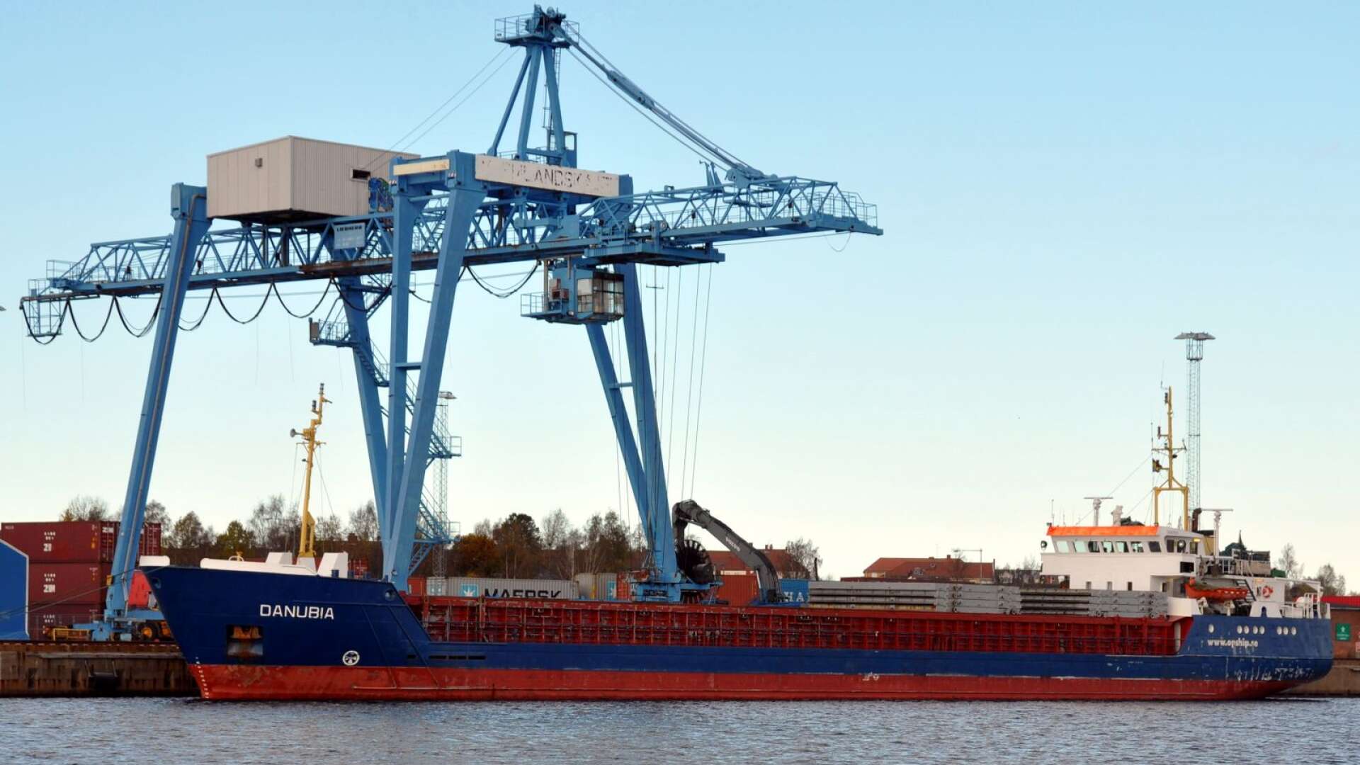 När de nya slussarna tas i bruk 2030 så kommer större fartyg ha möjlighet att trafikera Vänern, skriver insändarskribenten.