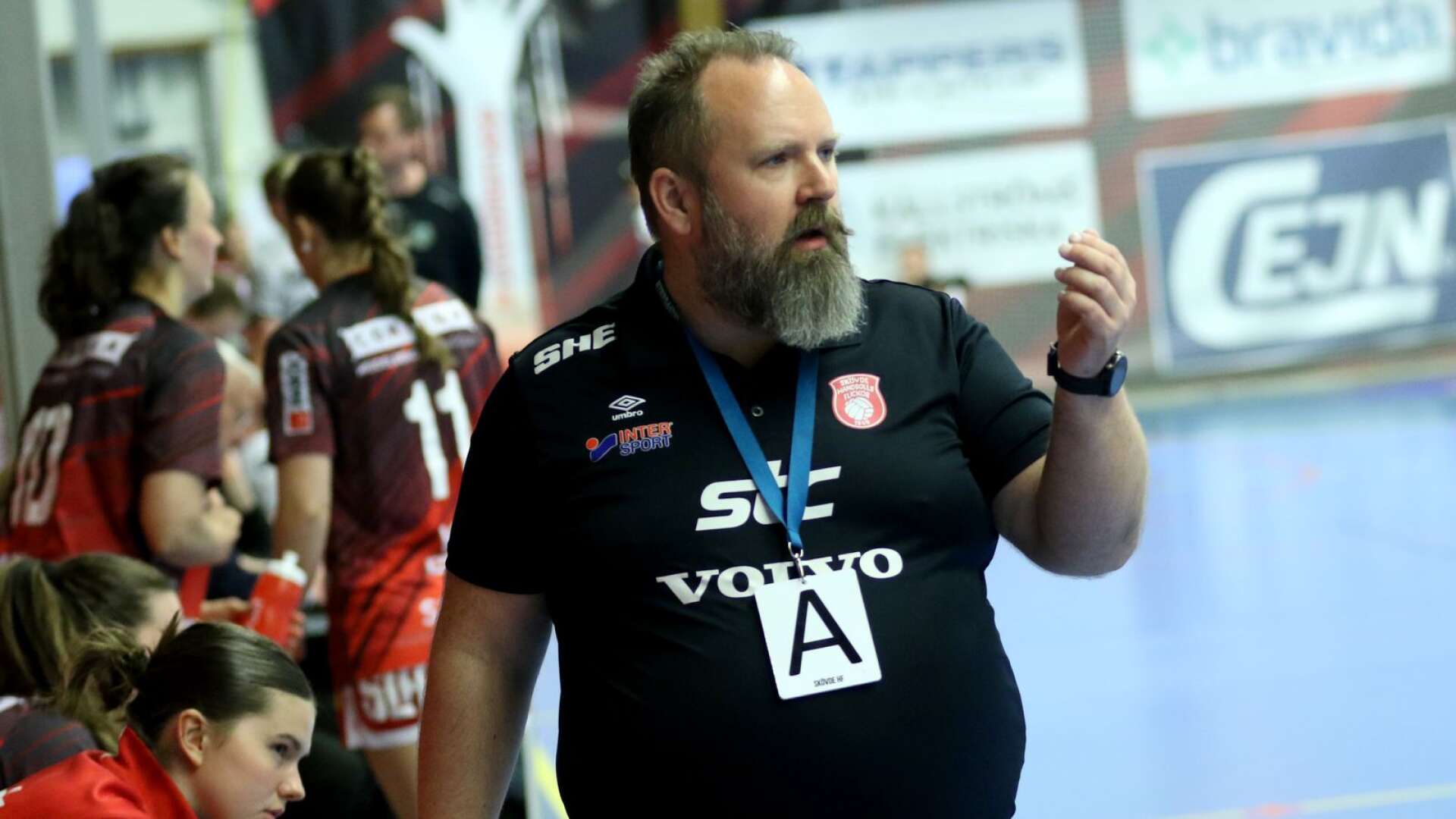Skövde HF:s tränare och sportchef Daniel Birkelund är optimistisk inför nästa säsong.