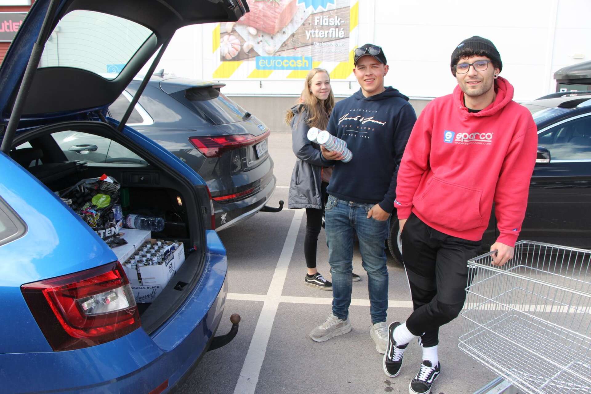 Malene Tveiten, Karl-Magne Kvelland och André Igland är på rallycross i Höljes den här  helgen.