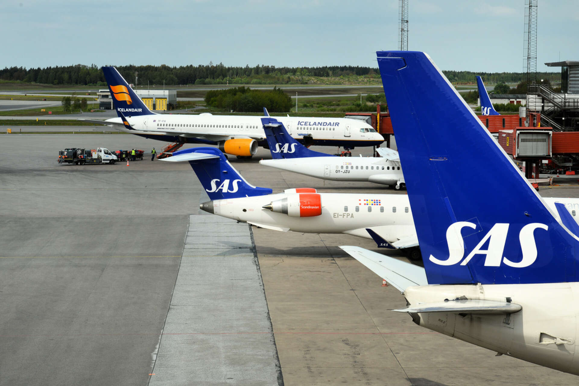 Nu minskar efterfrågan på flygresor ännu mer och SAS väntas varsla i både Sverige och Danmark. Arkivbild.