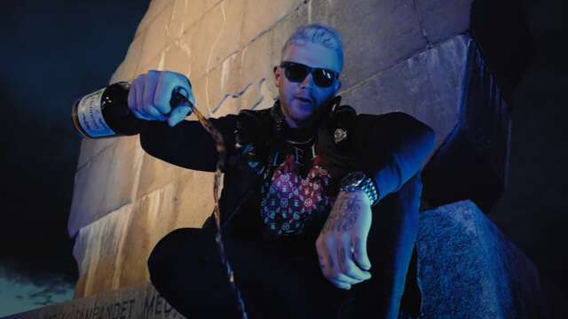 Musikvideon till låten Wermland är delvis inspelad vid Stamfrändemonumentet. 