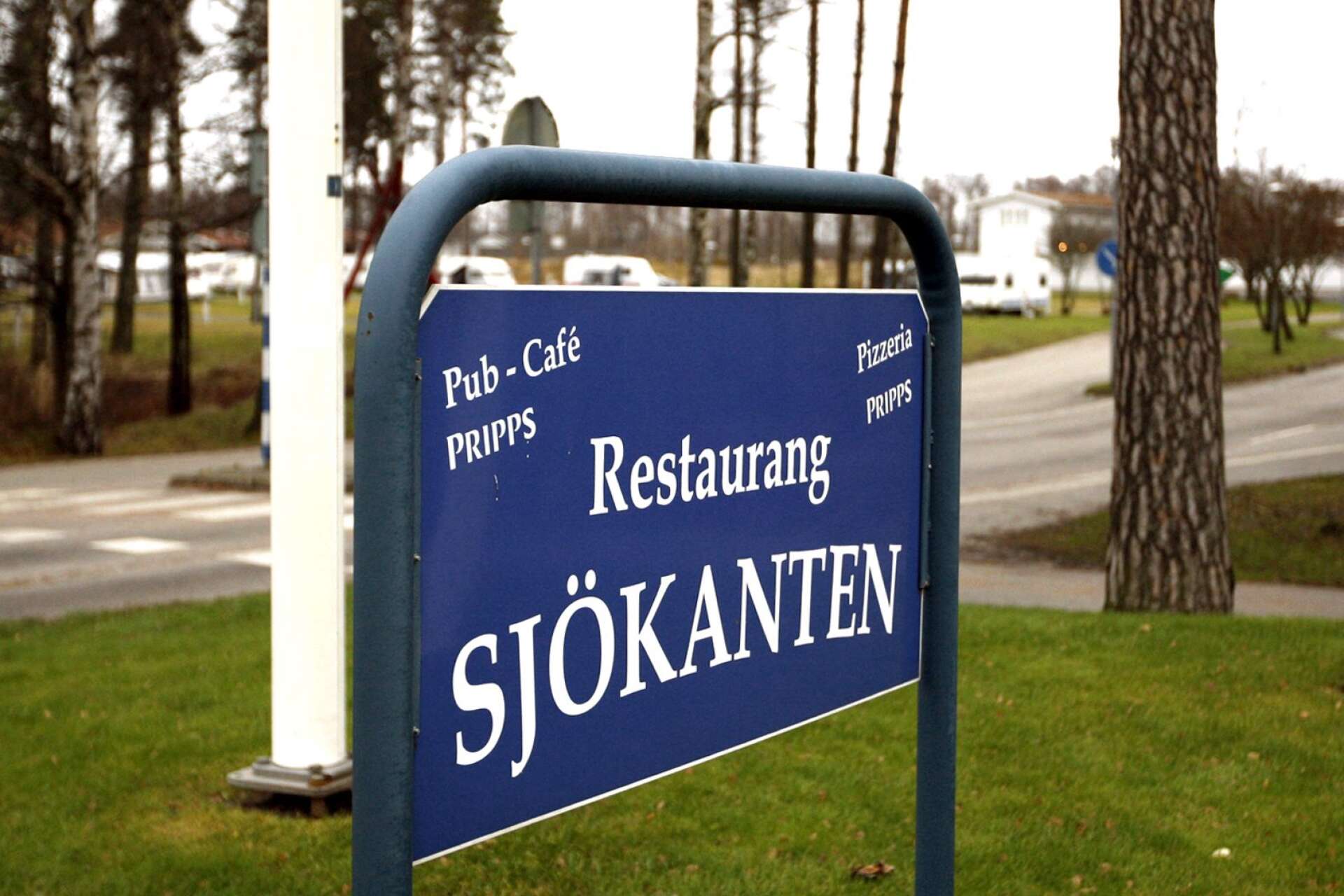 Bolaget bakom Restaurang Sjökanten vann mot Lidköpings kommun i ett ärende som gällde krav för serveringstillstånd.