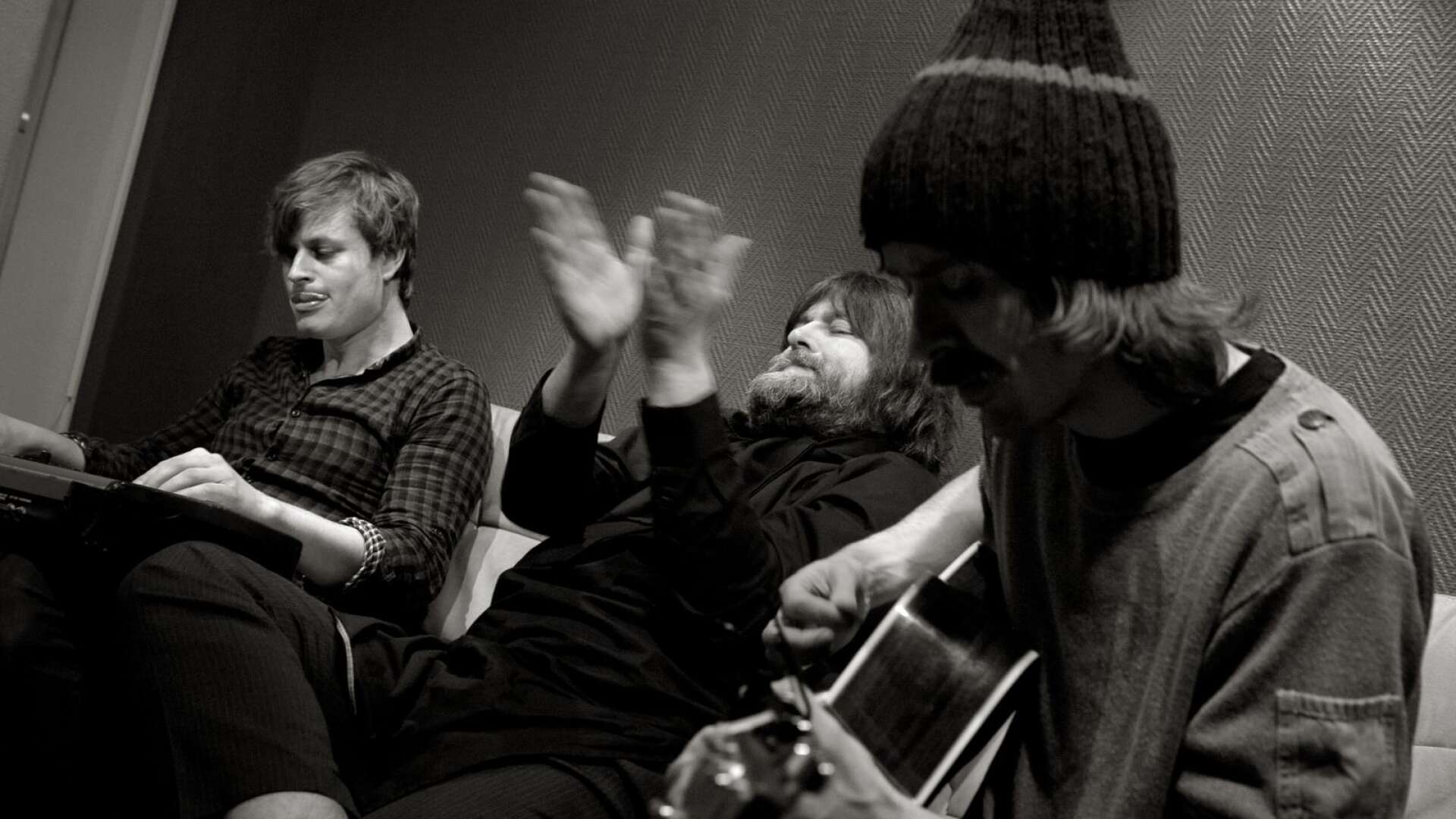 Martin Hederos, Ebbot Lundberg och Mattias Bärjed i The Soundtrack of Our Lives. 