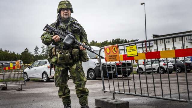 Att vakta vissa viktiga objekt mot sabotage är en del av Värmlandsbataljonens uppgifter under den pågående krigsförbandsövningen i Värmland.