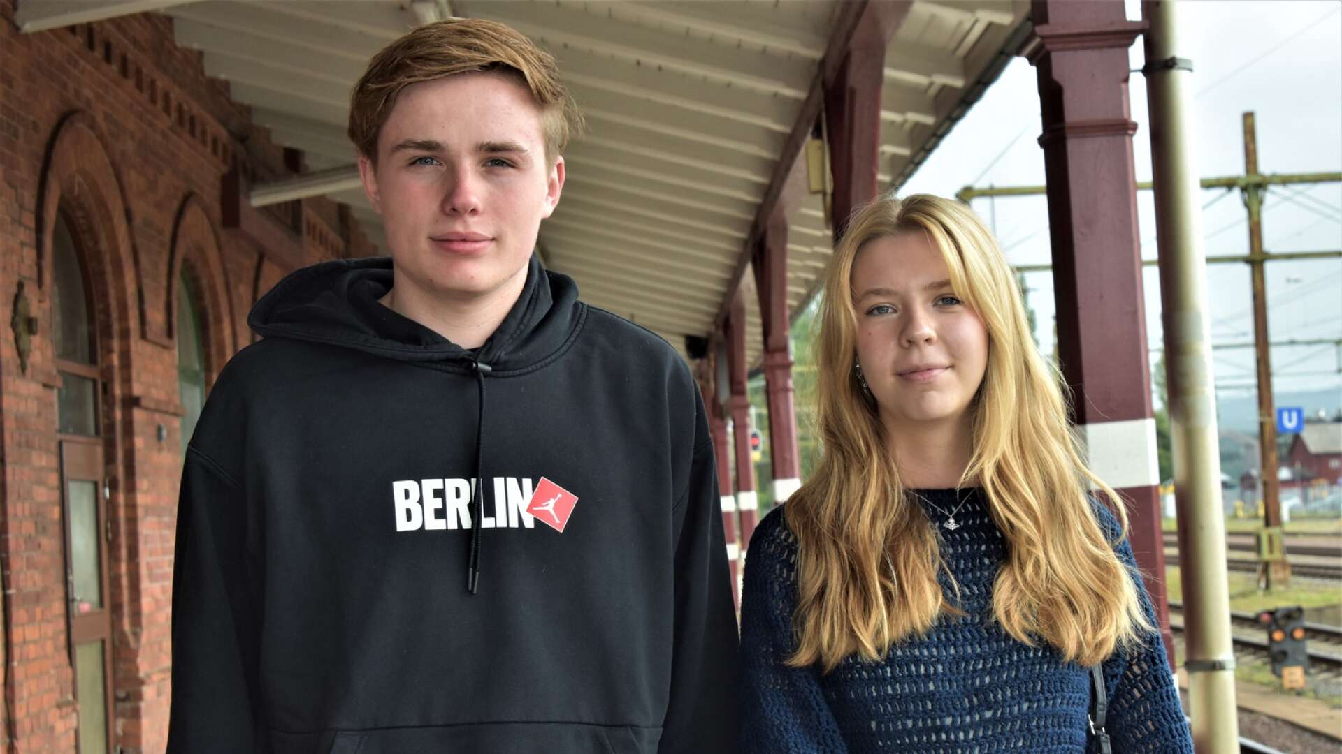 Vännerna Jesper Fielitz, 18, och Wilma Foss, 19, tågluffade genom Europa sommaren efter att de tagit studenten. Med sig hade de vännerna Tilda Andersson, 18, och Smilla von Wachenfeldt, 19. Ett initiativ från EU ger unga möjligheten att resa gratis med tåg. 