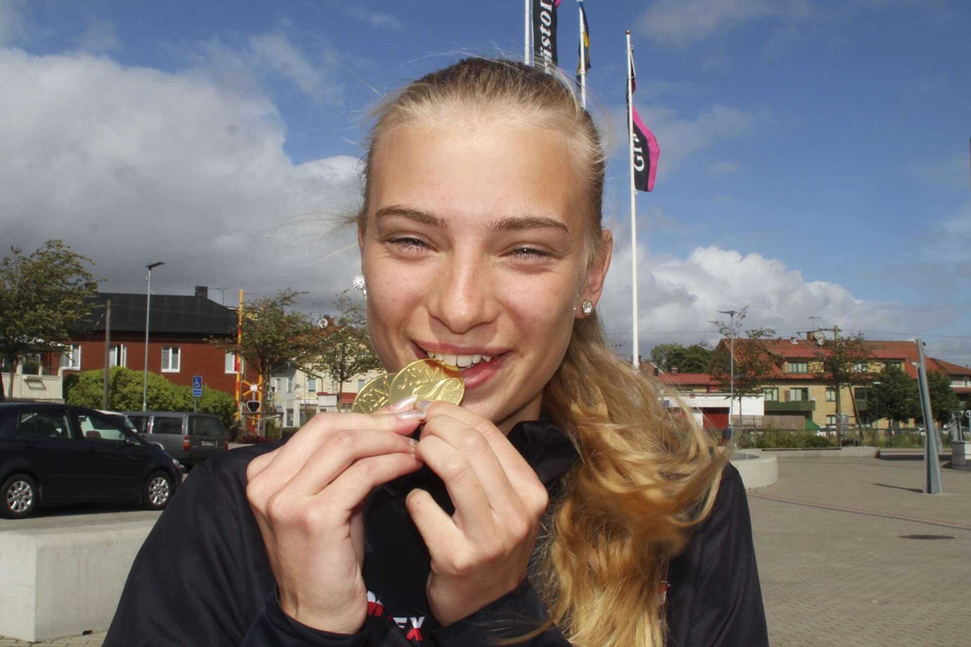 2016 vann Sara Christiansson guld på både 1 500 meter och 3 000 meter på junior-SM.