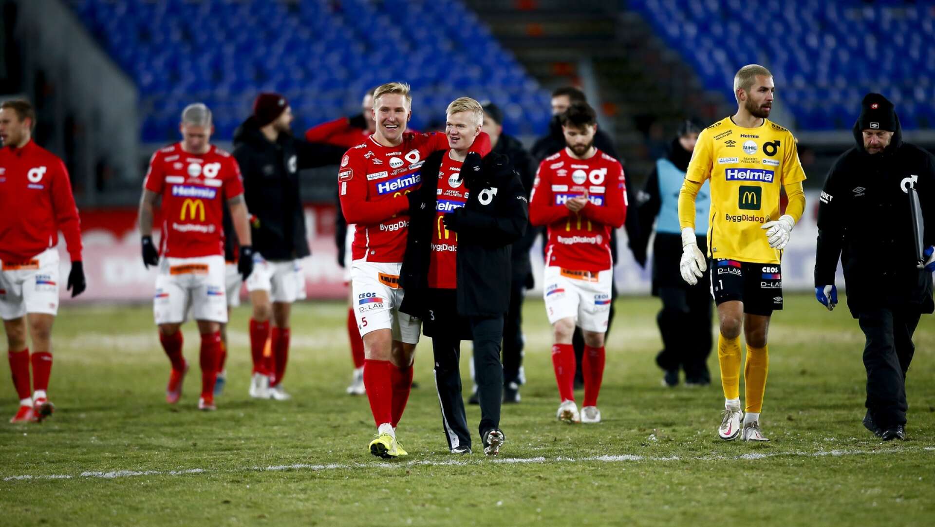 Oliver Ekroth och Axel Lindahl hade all anledning att le efter Norrköpingsmatchen.