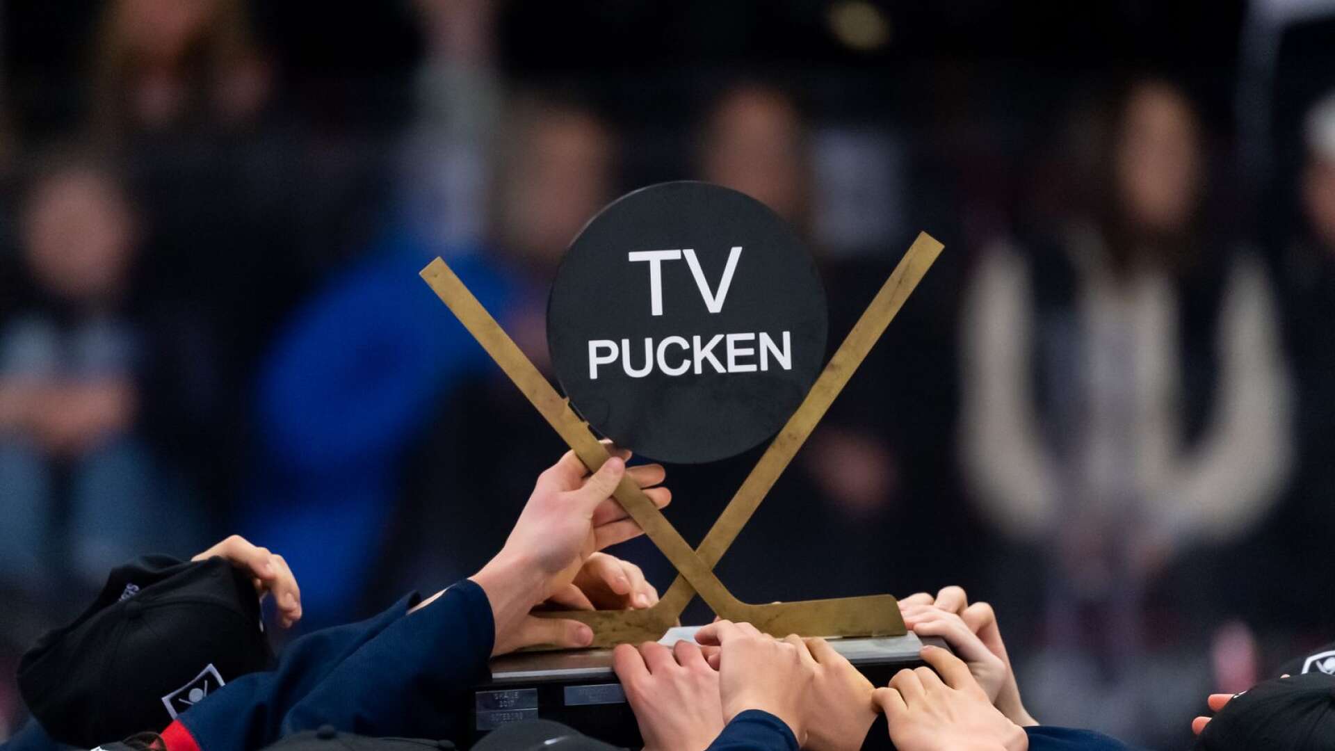 Värmlands flicklag är klart för kvartsfinal i TV-pucken.