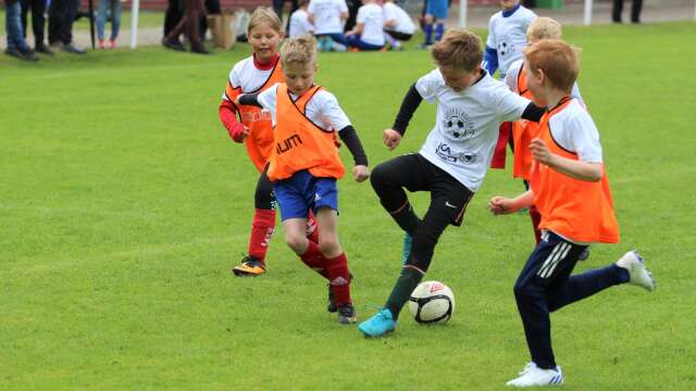 Klassfotbollen i Mariestad lockar över 900 barn till Lekevi under lördag och söndag. (ARKIVBILD)