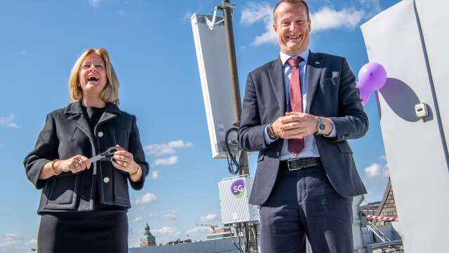 Telia invigde sitt första 5G-nät i Sverige från ett tak i centrala Stockholm. Allison Kirkby, vd och koncernchef Telia Company invigningstalade tillsammans med Anders Ygeman (S), energi- och digitaliseringsminister.
   

 