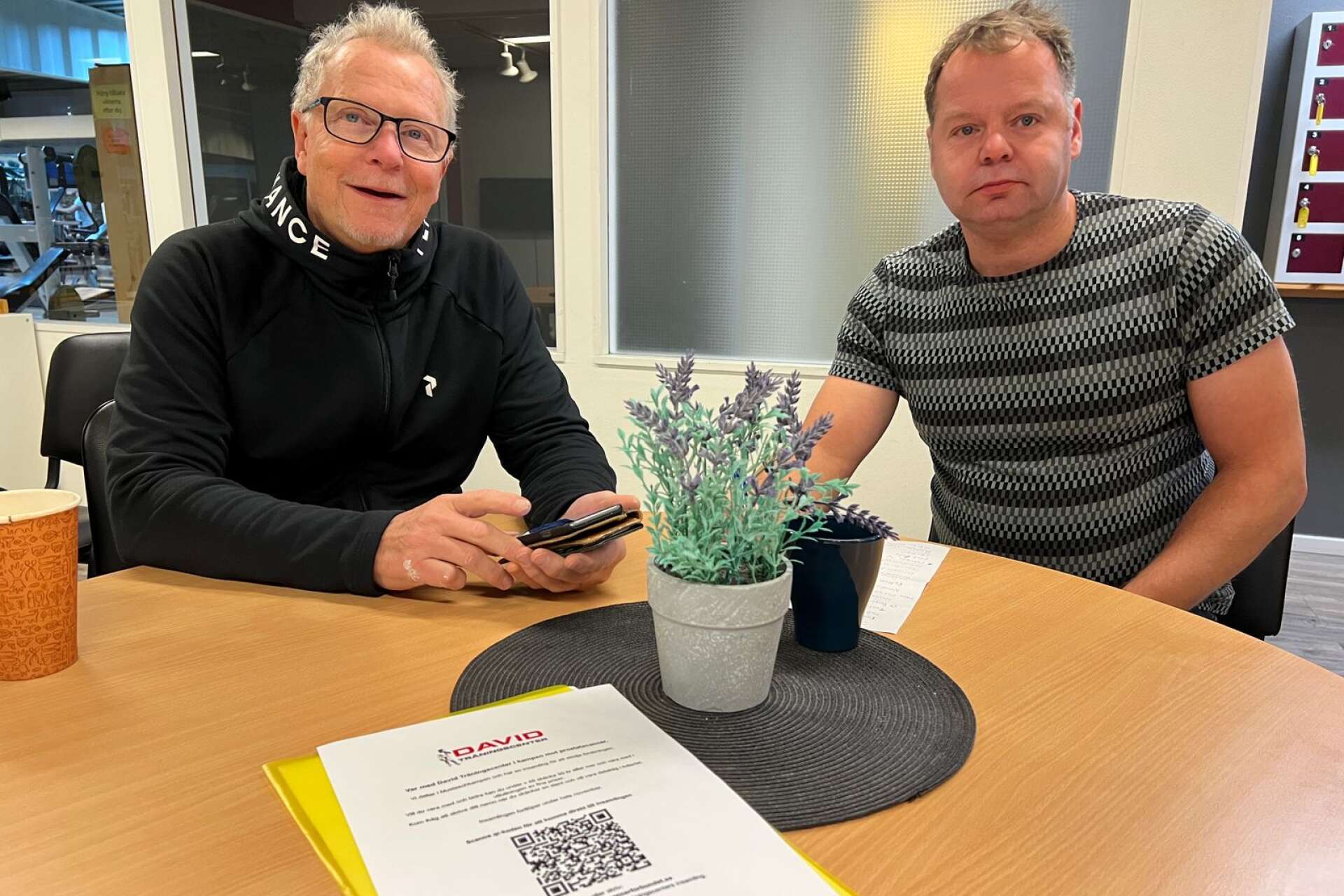 Pär Rosenqvist och Johan Rosenquist på Davids träningscenter hoppas att insamlingen till Prostatacancerförbundet ska ge en slant.