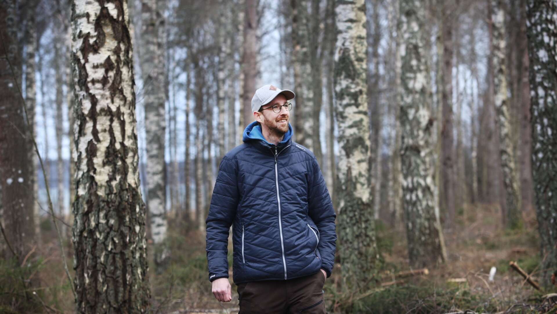 Skogsmästare Nils Densborn, Sydved, är nöjd med gallringen och uppröjningen av ett område i Snapen.