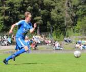 Theo Johansson på mittplan.

Fotboll på Rösvallen, Åmål
Division 4 Bohuslän–Dalsland
IF Viken – Eds FF 0–2 (0–1)
