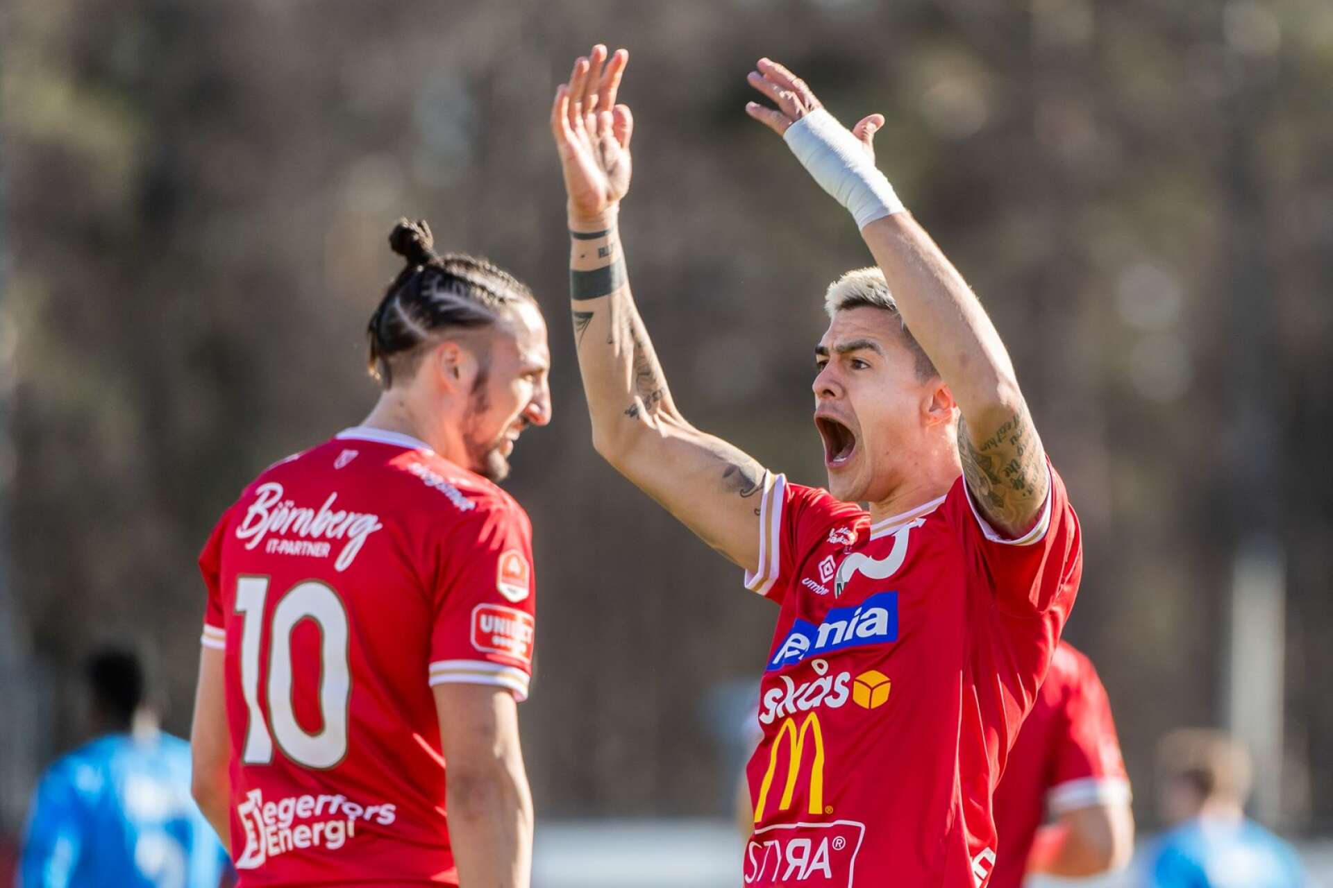 Diego Campos jublar efter sitt 2–1-mål i segern mot Halmstad.