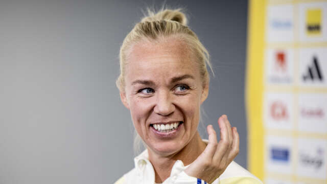 Caroline Seger under torsdagens pressträff på Sveriges VM-bas i utkanterna av Wellington, Nya Zeeland.
