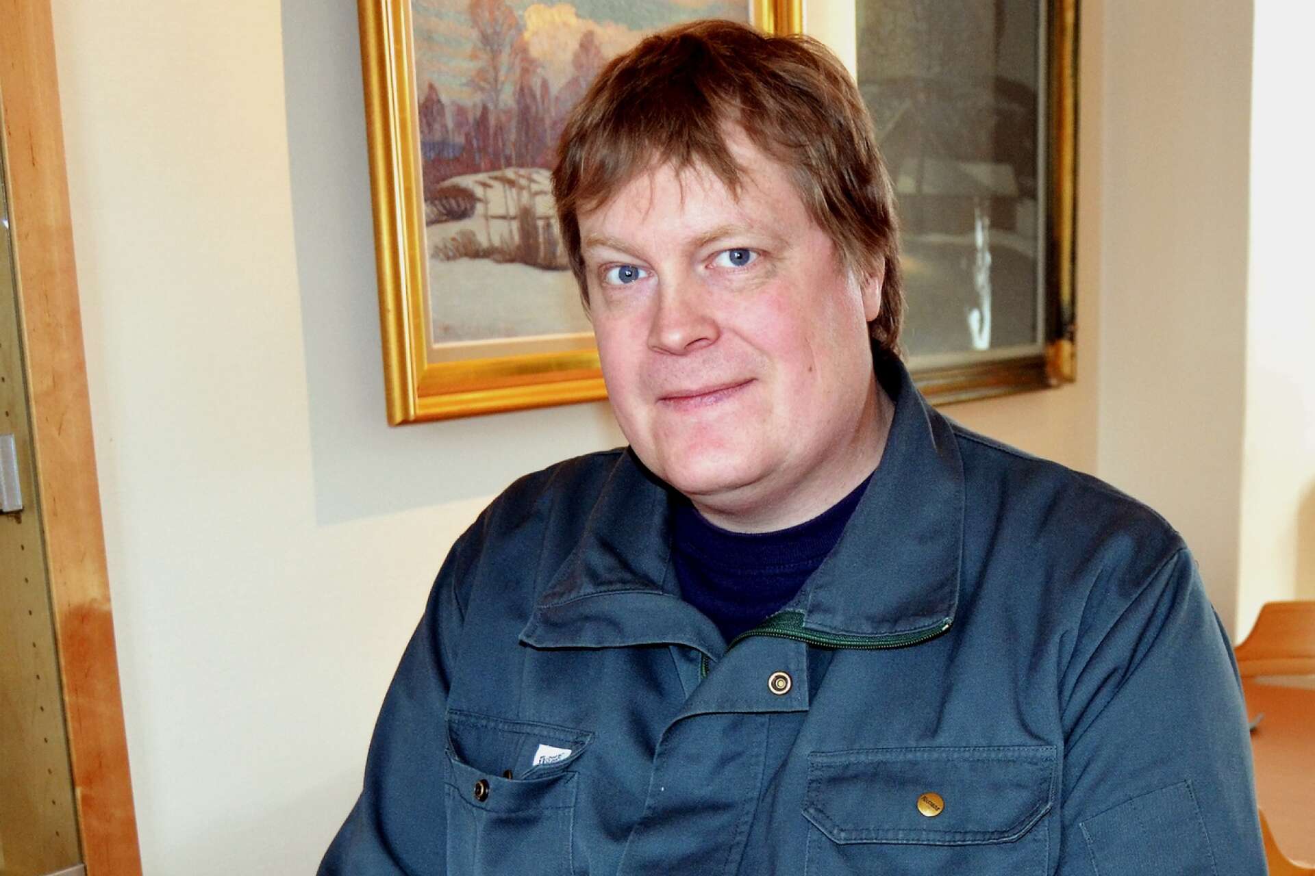 Stefan Nilsson (SD) är kritisk till att Magnus Ådén får lön under tiden han är arbetsbefriad.